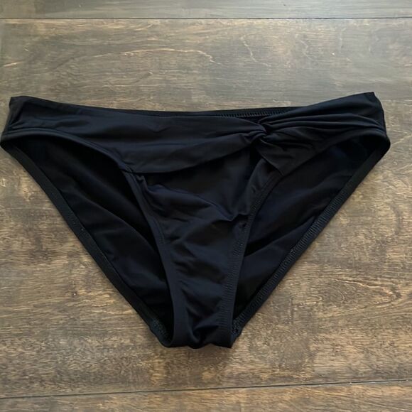 Tommy Bahama Twist Bottoms bikini Sz- Medium - Picture 2 of 8